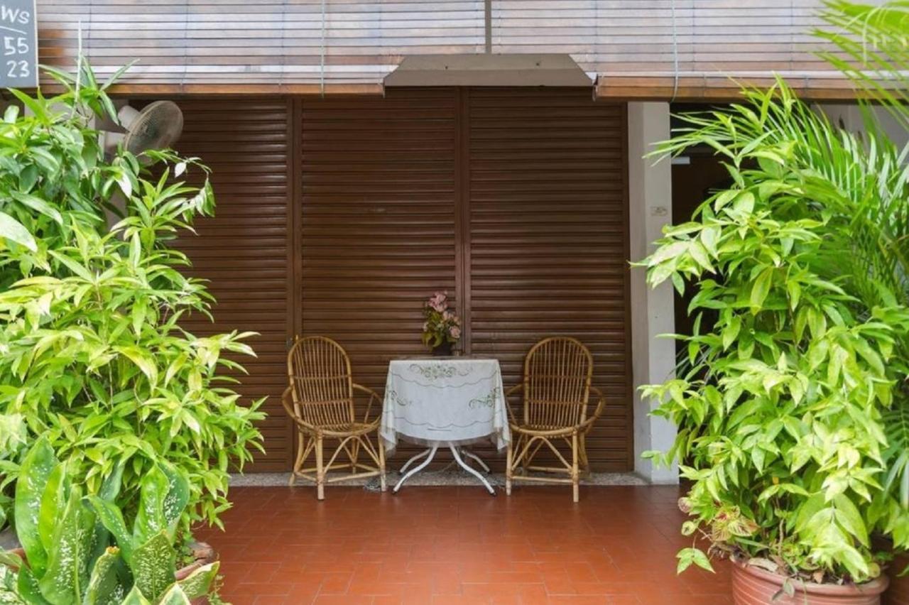 Cocoa Mews Cafe And Homestay Джорджтаун Экстерьер фото