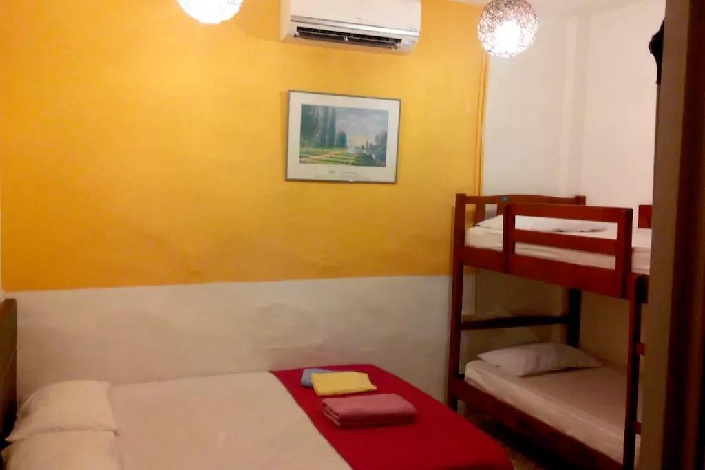 Cocoa Mews Cafe And Homestay Джорджтаун Экстерьер фото