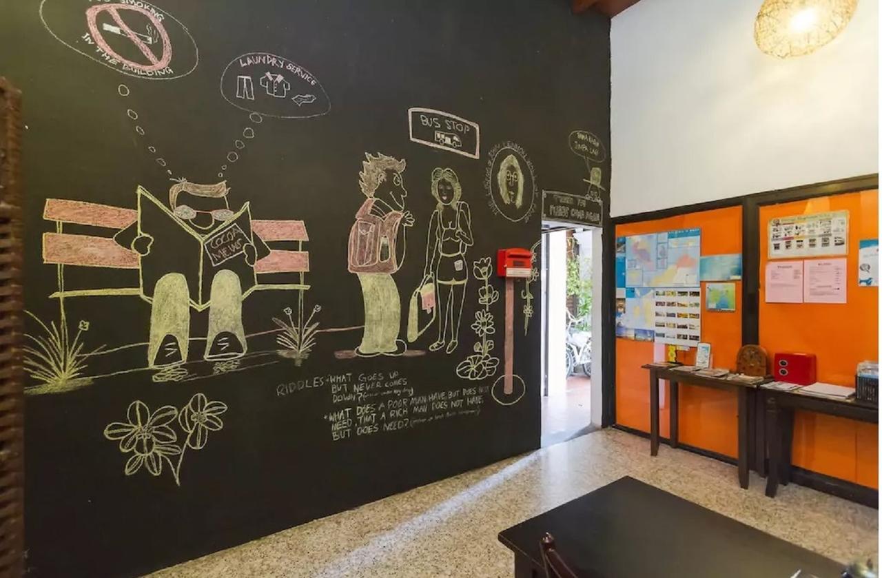 Cocoa Mews Cafe And Homestay Джорджтаун Экстерьер фото