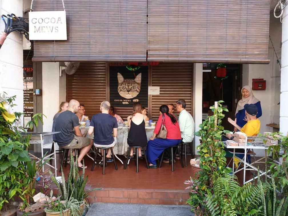 Cocoa Mews Cafe And Homestay Джорджтаун Экстерьер фото